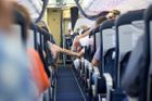V letadle do New Yorku se kvůli turbulencím zranilo 32 lidí, jeden si zlomil nohu