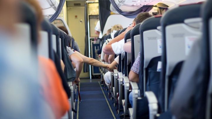 V letadle do New Yorku se kvůli turbulencím zranilo 32 lidí, jeden si zlomil nohu