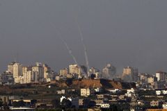Do pouště dopadla raketa ze Sýrie, tvrdí Izrael. Sirény zněly u jaderného centra