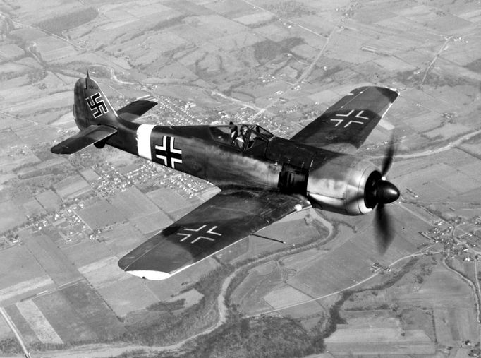 Německá stíhačka Fw-190 Focke Wulf