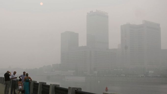 Moskva je již více jak týden zahalena smogem z požárů v okolí metropole