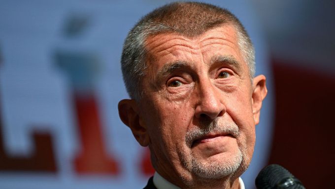 Aféra kolem údajných skandálních příspěvků Filipa Turka (Motoristé) na sociálních sítích je zjevně trapná i Andreji Babišovi (ANO), který hned přispěchal s tím, že je to závažné.