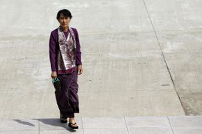 Historické snímky: Disidentka Su Ťij je barmskou poslankyní