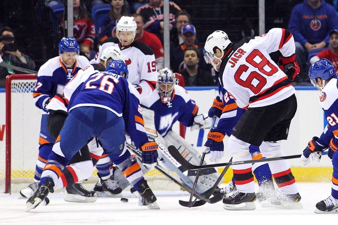 NHL: New Jersey Devils at New York Islanders (Jágr střílí 700. gól)