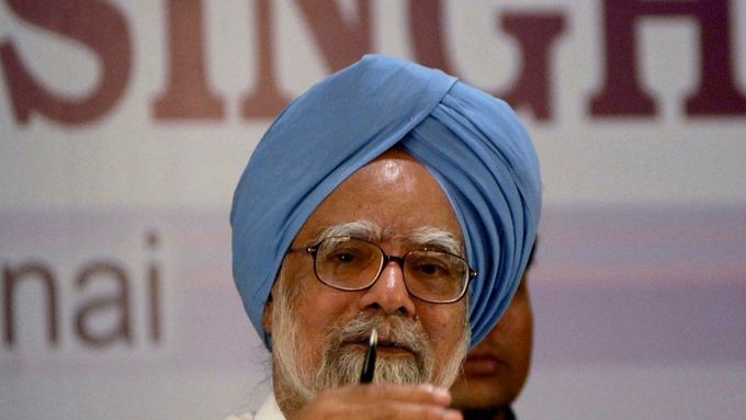 Indický premiér Singh má kvůli obrovskému korupočnímu skandálu oslabenou pozici