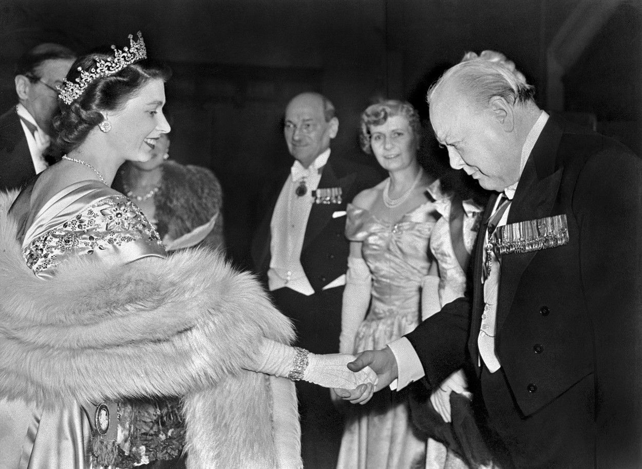 Královna Alžběta II., Velká Británie, úmrtí, smrt, život, premiér, premiéři