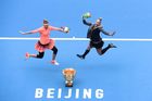 Deblová jízda Šafářové nekončí! S Mattekovou-Sandsovou získaly v Pekingu už třetí titul v řadě