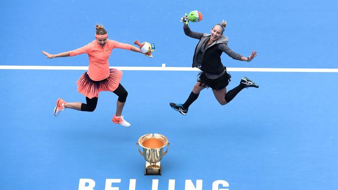 Šafářová s Mattekovou-Sandsovou vybojovaly turnajový primát postupně na US Open, ve Wu-chanu a nyní i v Pekingu.