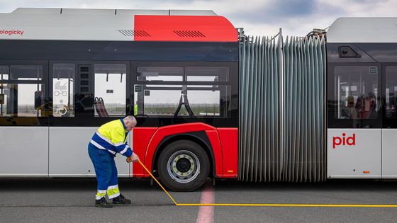 Nejdelší v Česku. Svezli jsme se novým trolejbusem, má skoro 25 metrů