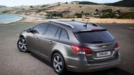 500 litrů pojme i Chevrolet Cruze SW. Dealeři značky ho ještě letos a příští rok budou nabízet od 326 300 korun.