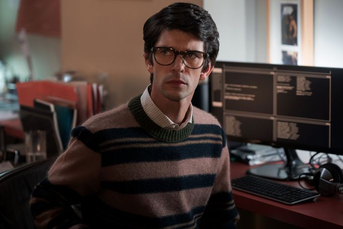 Ben Whishaw jako Q.