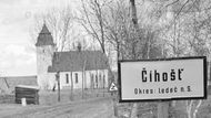 V novém číhošťském působišti, kam Josef Toufar přichází v dubnu 1948, žádnou zatrpklost z vynuceného přeložení nepěstuje a hned se odhodlaně pouští do díla – obnovuje s farníky návesní prostor kolem kostela, iniciuje vznik poštovní pobočky v místě či zařizuje vznik zubařské živnosti. I tady se stává oblíbenou a uznávanou autoritou.