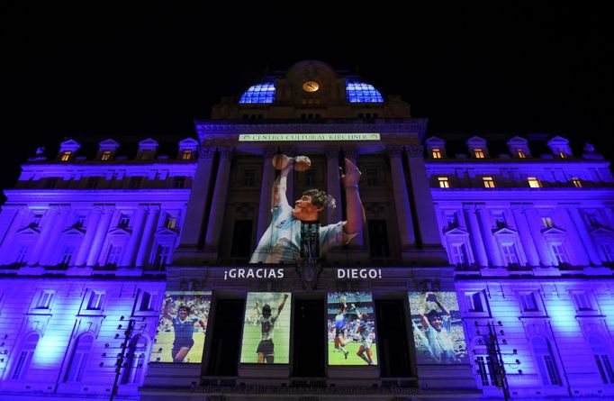 Fotografie Diega Maradony na kulturním centru v Buenos Aires