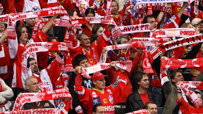 Kolik fanoušků přijde Slavii podpořit v boji o semifinále Ligy mistrů?