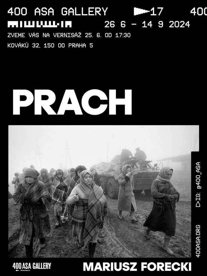 Mariusz Forecki: Prach. Ukázky fotografií z výstavy v pražské galerii 400 ASA