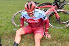 Rakouského cyklistu Hallera srazilo auto, má několik zlomenin