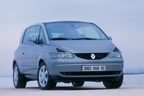 Našli jsme 33 luxusních aut od běžných výrobců. Kdo se snaží konkurovat Audi, BMW a Mercedesu?