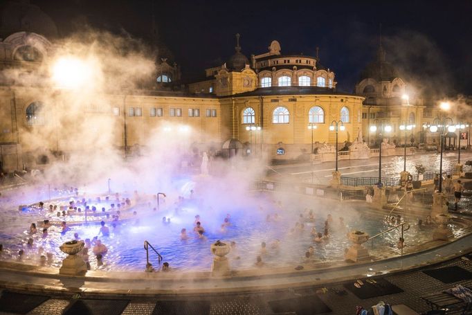 Széchenyiho termální lázně, Budapešť, Maďarsko