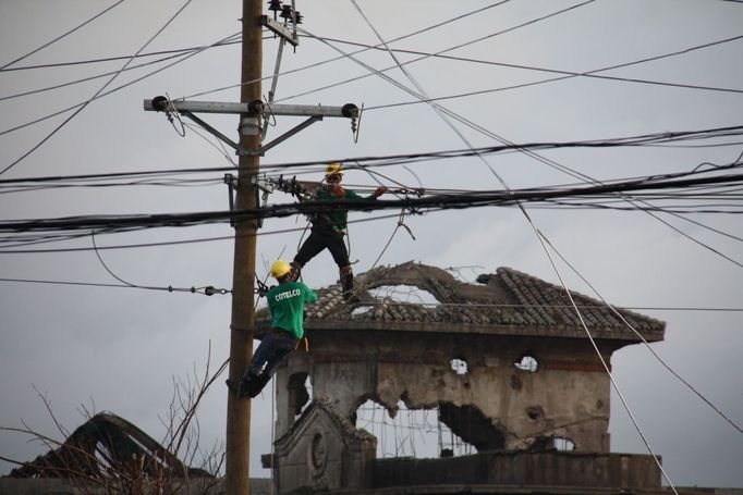 Ormoc_Elektrické vedení se bude na některých místech opravovat měsíce