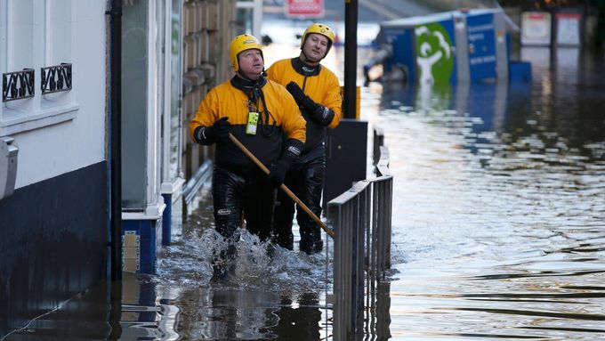 Anglii zasáhly povodně i na konci loňského roku. Ilustrační foto.