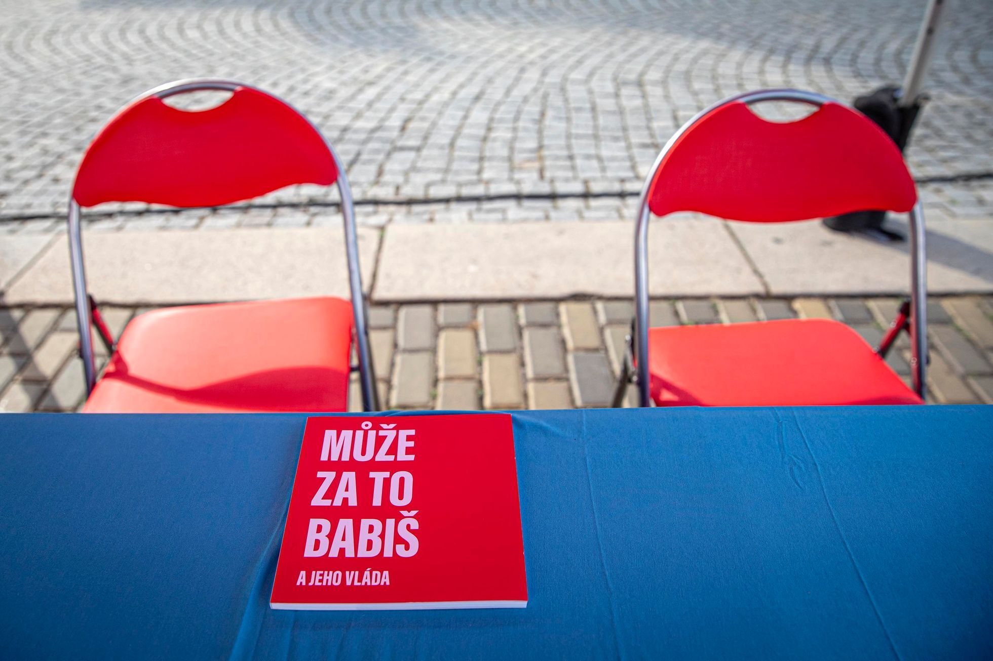 Volby, parlament, kampaň, bizár, ANO, Spolu, SPD, Motoristé, Stačilo, Piráti
