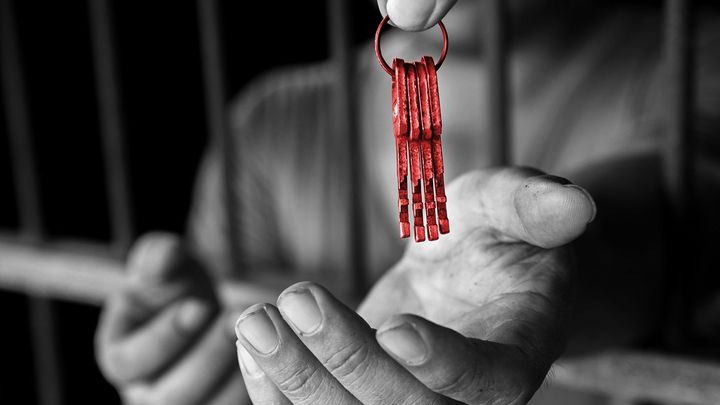 České vykoupení z věznice Shawshank. Vězeň vyšplhal z dolu, ale na svobodě nesplynul; Zdroj foto: Shutterstock.com, Aktuálně.cz