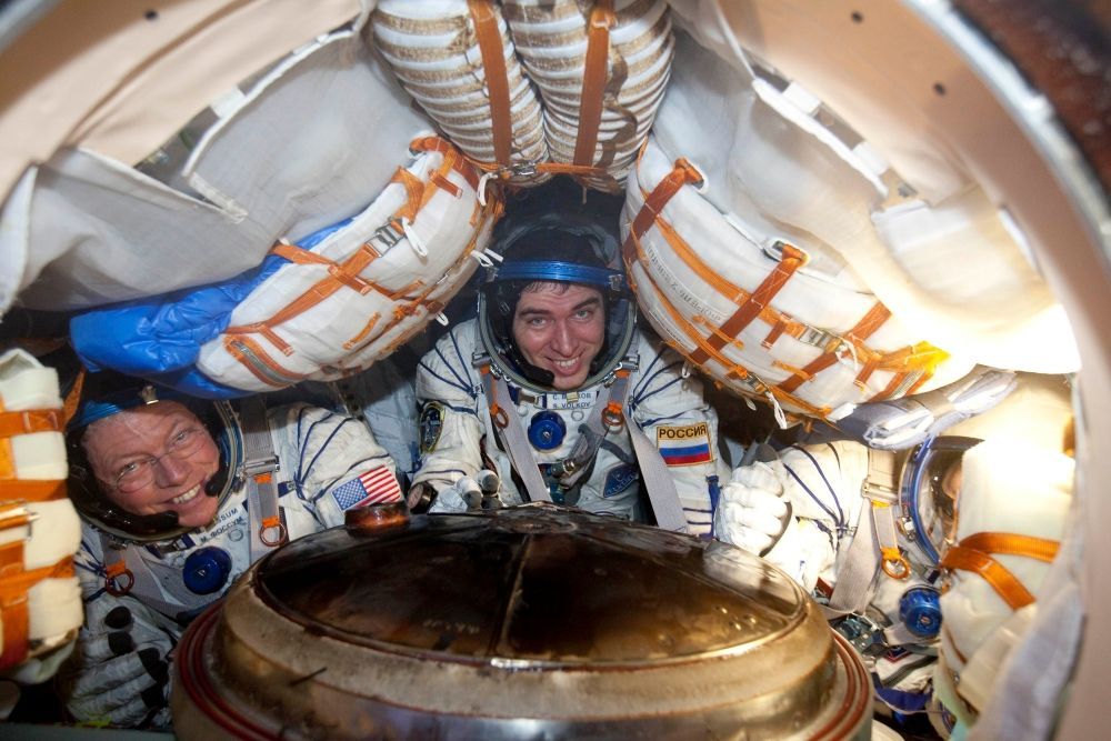 Sojuz se třemi kosmonauty se vrátil z ISS