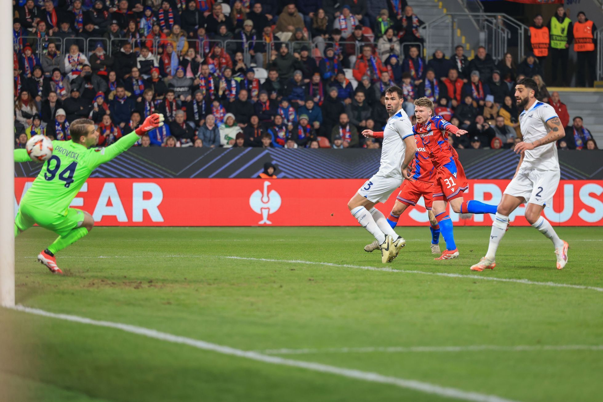 Neuznaný gól Plzně v zápase EL Viktora Plzeň - Lazio