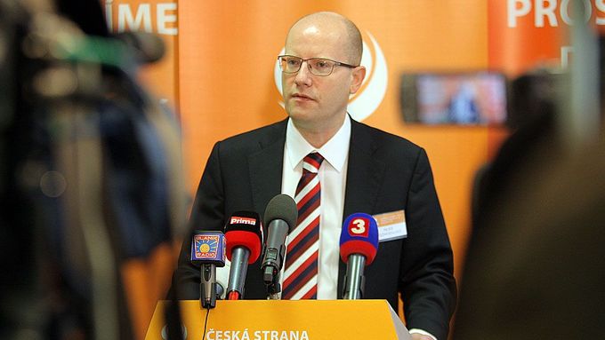 Šéf strany Bohuslav Sobotka se k případu nechce vyjadřovat, dokud nebude mít v ruce rozsudek.