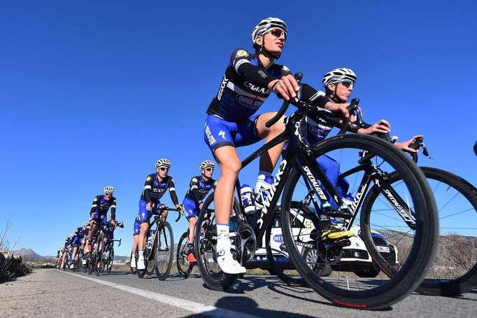 Stáj Etixx - Quick-Step myslí i v této sezoně na nejvyšší příčky.