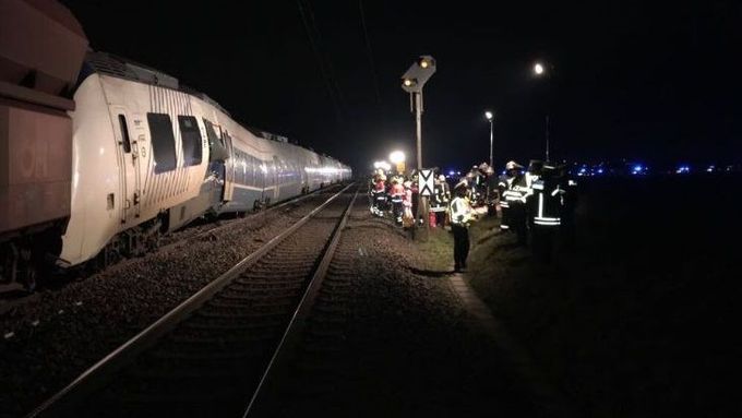 Srážka vlaků poblíž německé obce Meerbusch u Neussu.