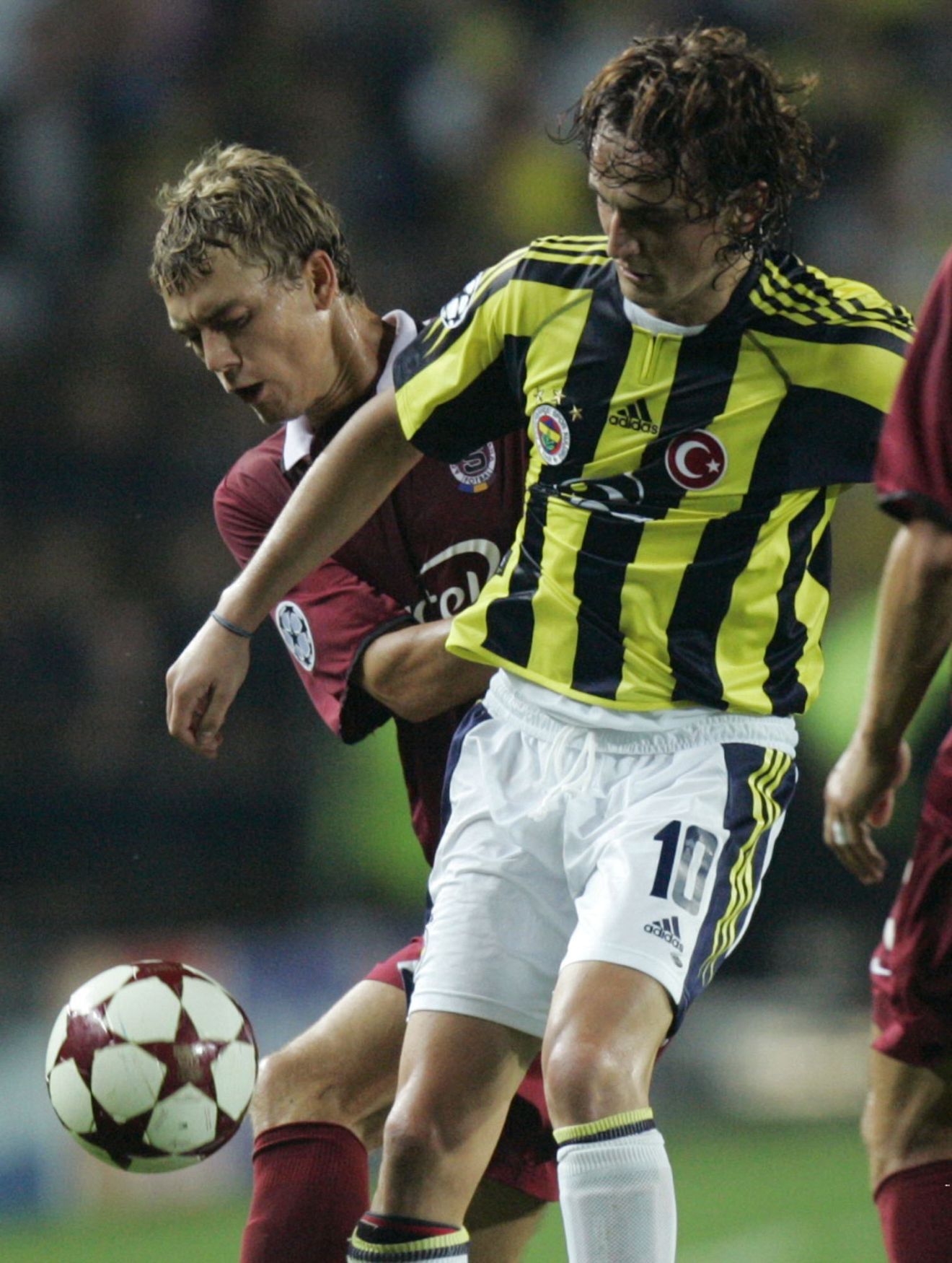 Pavel Pergl v utkání Ligy mistrů proti Fenerbahce (2004)