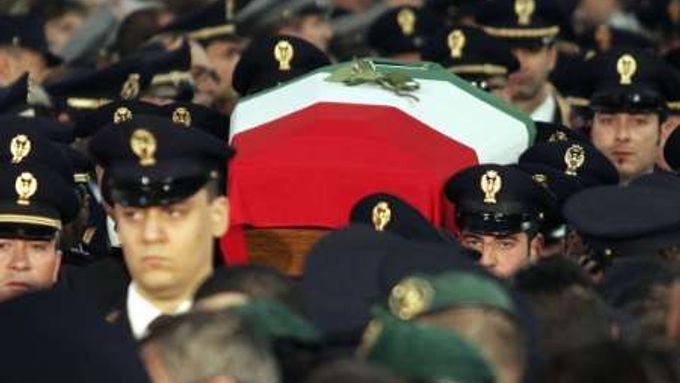 Pohřeb italského policisty Filippe Racitiho
