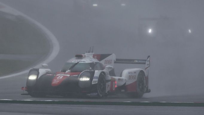 WEC, 6h Fudži: Sébastien Buemi, Anthony Davidson a Kazuki Nakadžima - Toyota TS050