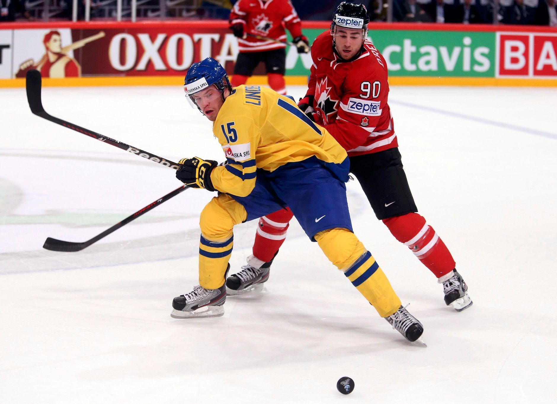 MS 2013: Švédsko - Kanada (Ryan O'Reilly vs. Oscar Lindberg)