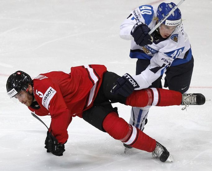 MS v hokeji 2012: Finsko - Švýcarsko (Pihlström, Blindenbacher)