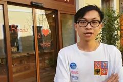 "Uklidni se, Vietnamčíku". Policie vyšetřuje údajné napadení prodejce kontrolorem ČOI