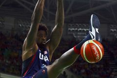 Američtí basketbalisté splnili očekávání, porazili Španěly a zahrají si o olympijské zlato