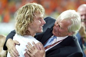 VIDEO Zápasy s tulipány. Slavný obrat na Euru či Pilařova doklepávka