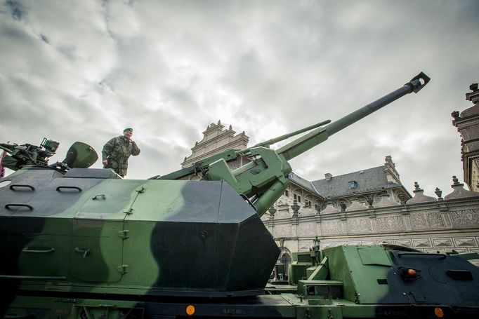 Výstava vojenské techniky Armády České republiky, Hradčanské náměstí, Praha, 12. 3. 2019