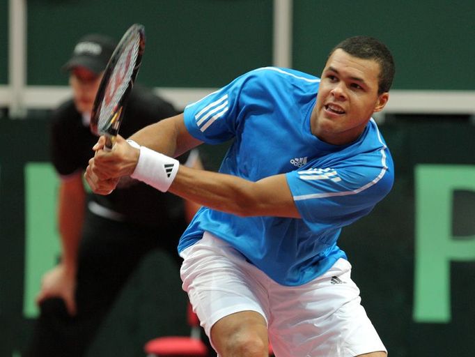 Francouz Tsonga v utkání proti Radku Štěpánkovi.