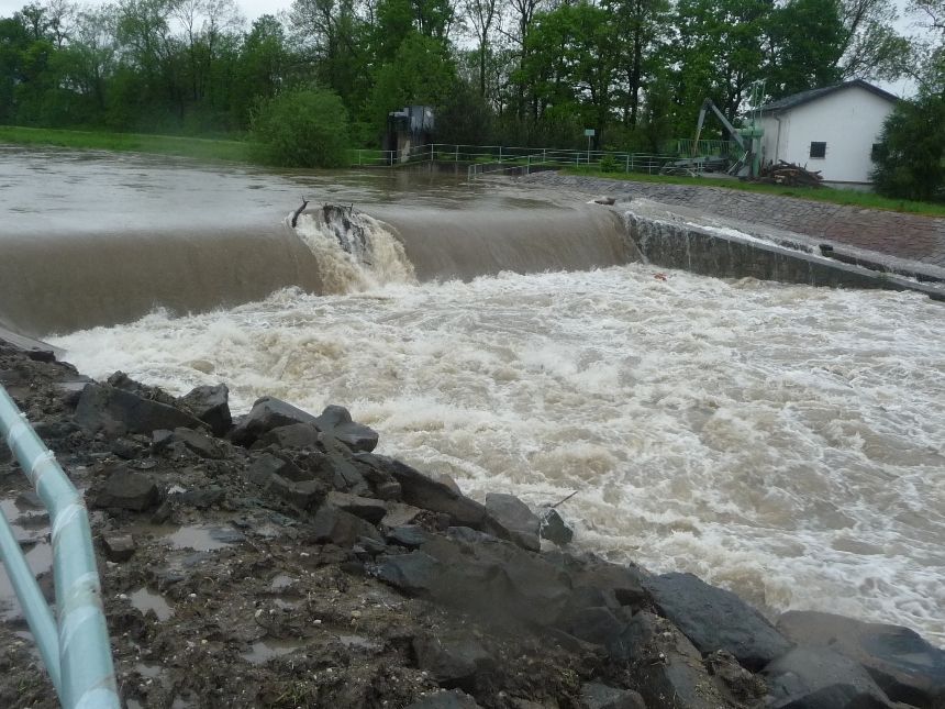 Povodně - řeka Opava - 2010