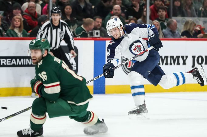 Jacob Trouba v dresu Winnipegu.