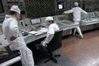 Provoz jaderné elektrárny Černobyl zastaven nebyl. Kontrolní centrum prvního reaktoru stále funguje.