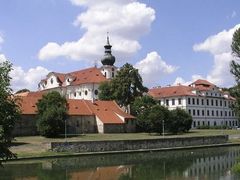 Břevnovský klášter, kde se modlí provideři logistiky.