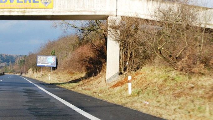 Nebezpečná místa na silnicích západně od Prahy
