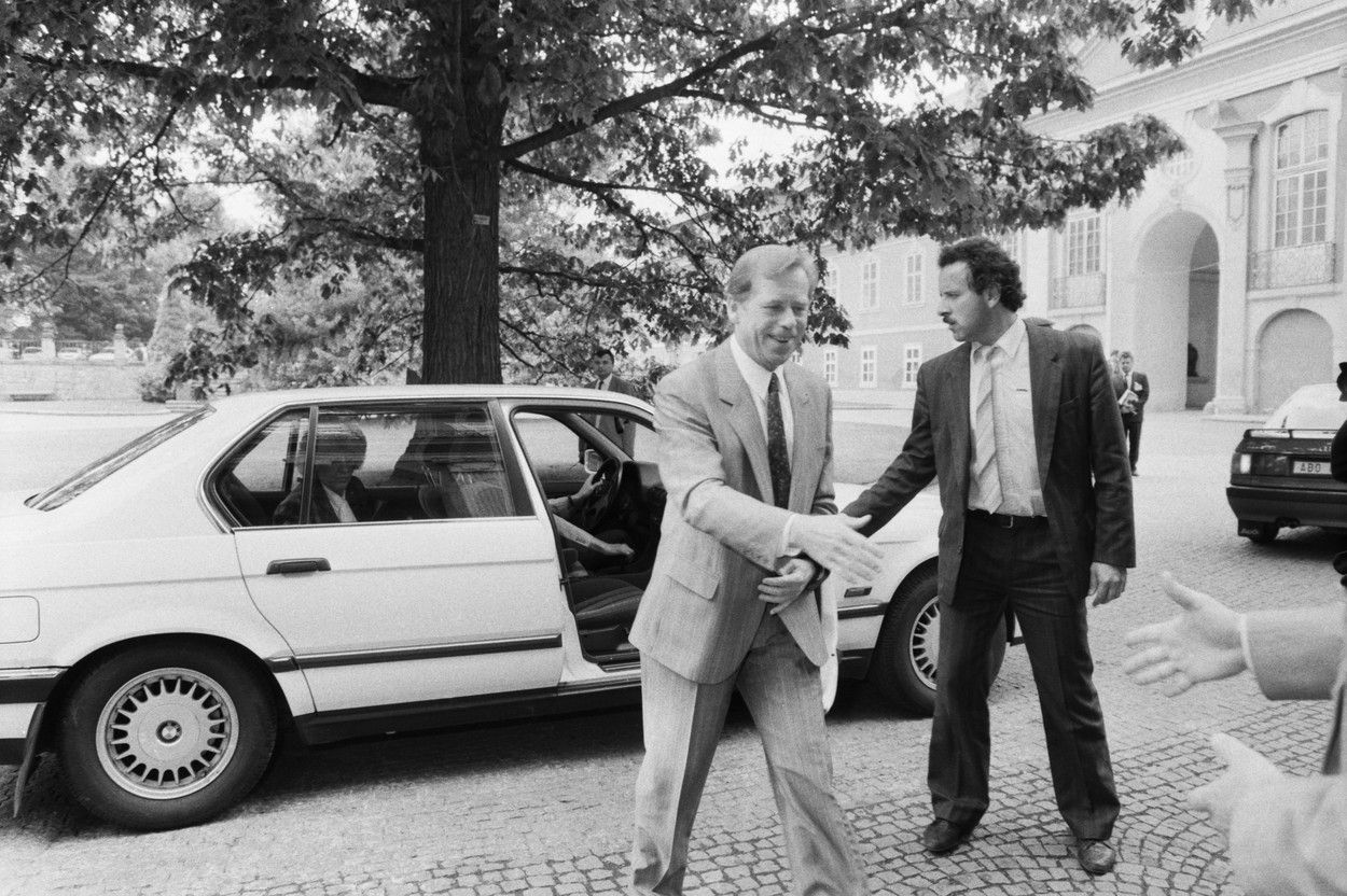 Václav Havel, automobil, Prezidentské automobily, auta prezidentů, limuzína, limuzíny, automobil, Československo