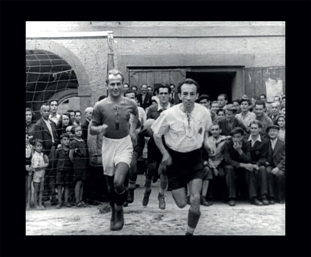 Terezínská liga - Poslední zápas, září 1944, ghetto Terezín, z nacistického propagandistického filmu Tým Péče o mládež 4