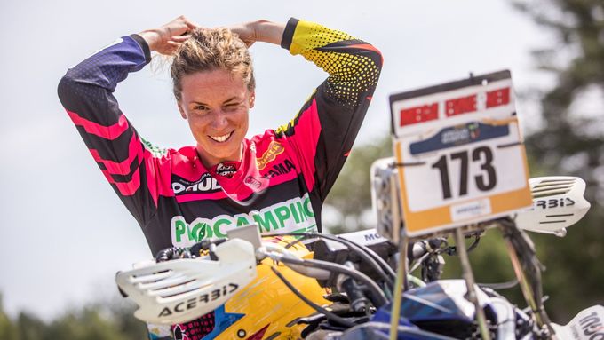Olga Roučková závodí už jedenáctým rokem, na Rallye Dakar osedlá stroj Yamaha Raptor 700.