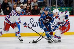 Skvělý Nečas. Útočník znovu ničil obranu soupeře, Colorado protáhlo epickou sérii